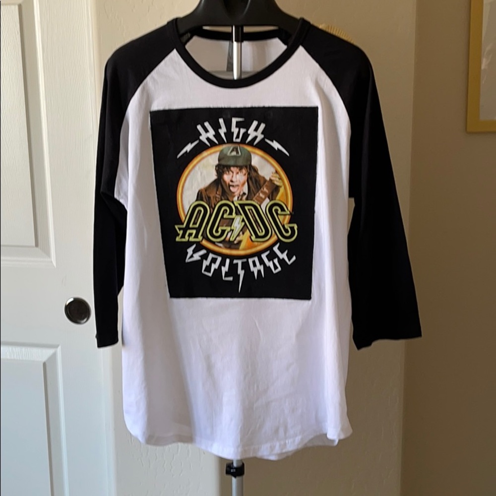 NWT Handmade AC/DC High Voltage Concert T-Shirt XL